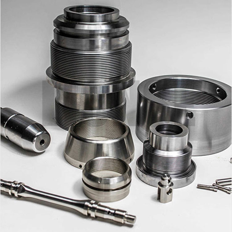 Características do processamento de composto de fresamento e torneamento CNC